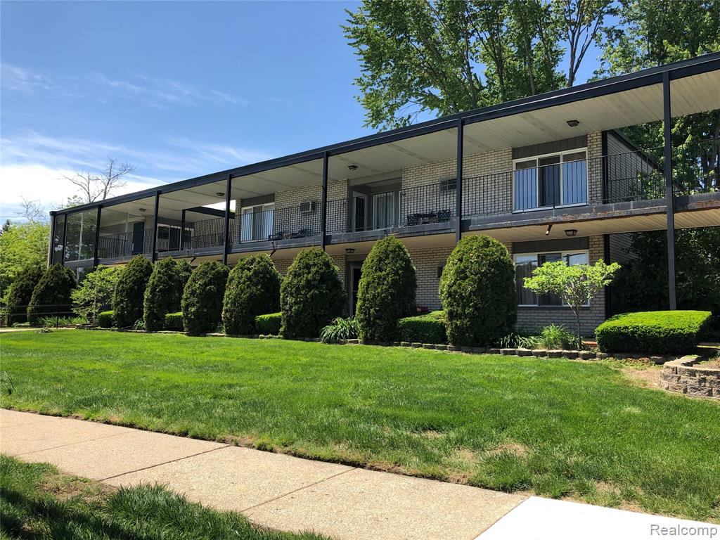 3421 Hillside Drive, 24, Royal Oak, MI 48073 — front exterior