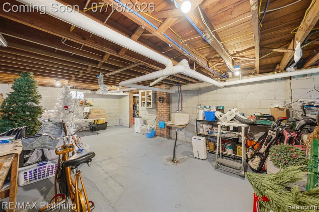 621 N Court Street, Howell, MI 48843 — Photo 64