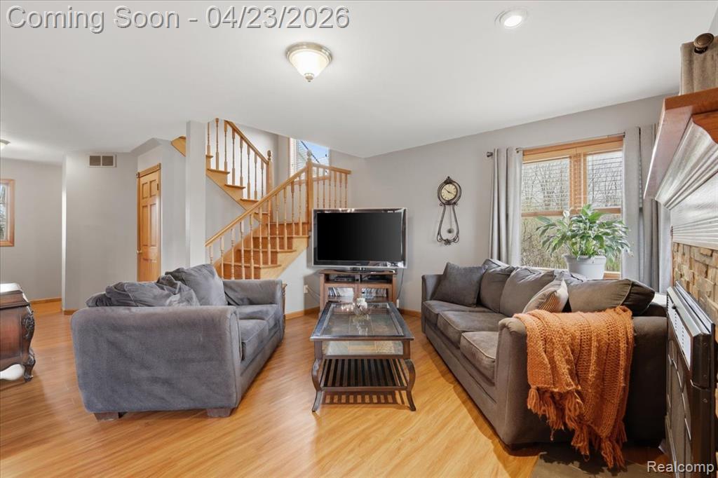 2309 Wood Creek Court, Burton, MI 48519 — Photo 8