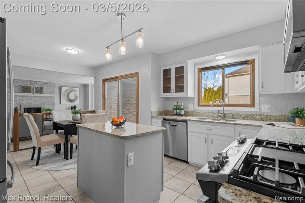 20237 Southampton Drive, Livonia, MI, 48152