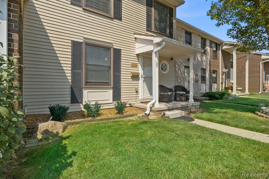 8387 LAKEVIEW Court, Ypsilanti, MI 48198 — Photo 27