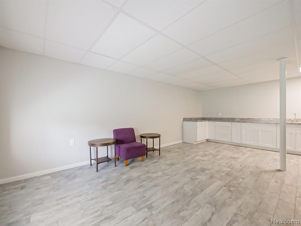 6960 Norway Drive, Troy, MI 48085 — Photo 41