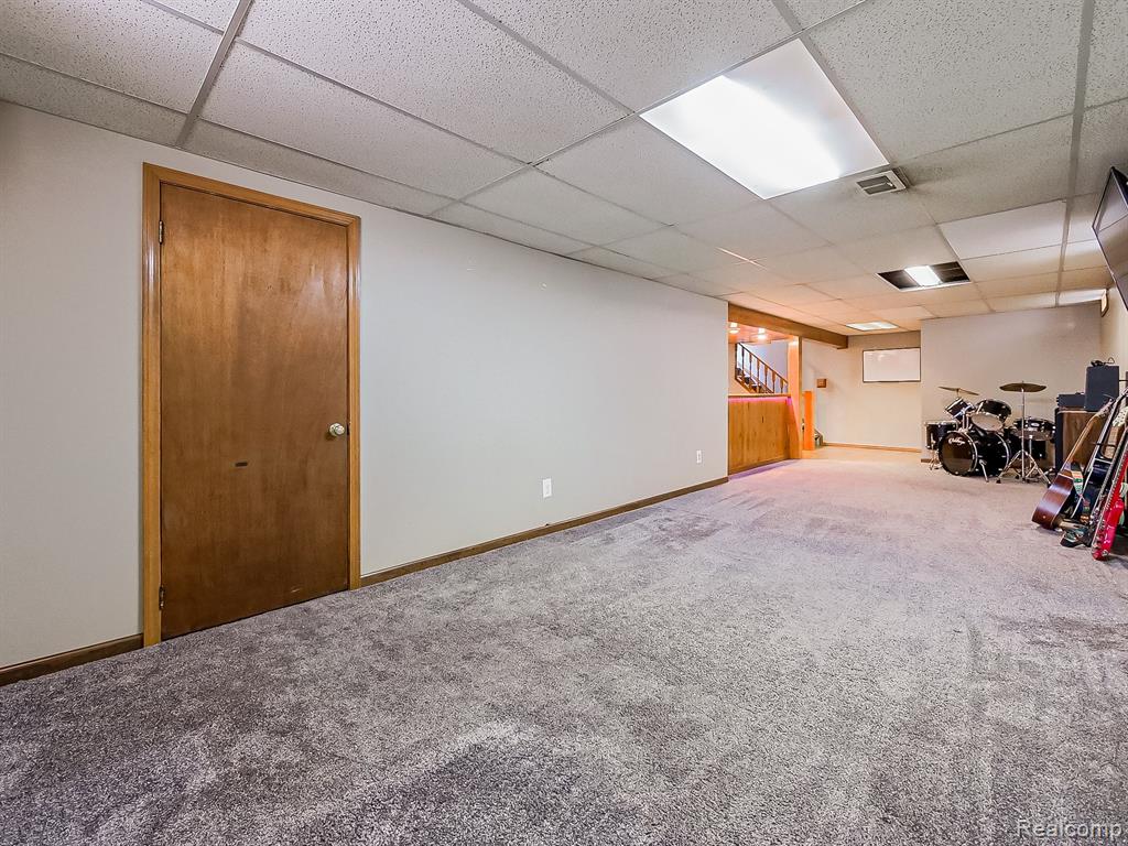 853 ADELAIDE Drive, Wolverine Lake, MI 48390 — Photo 19