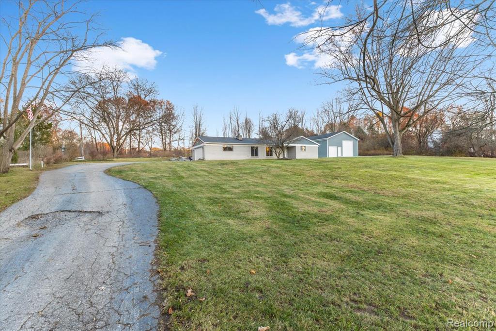 9240 Allen Road, Clarkston, MI 48348 — Photo 46