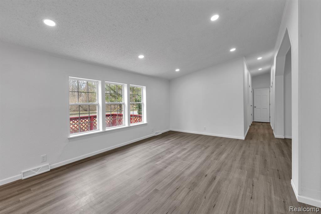 36085 Wick Road, Romulus, MI 48174 — Photo 19