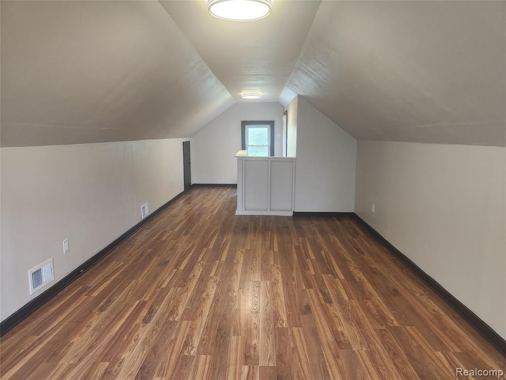 428 E Milton Avenue, Hazel Park, MI 48030 — Photo 17