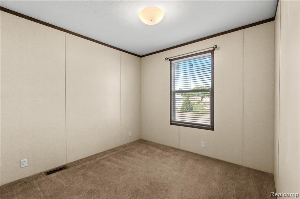 11731 Valerie Lane, Whitmore Lake, MI 48189 — Photo 17