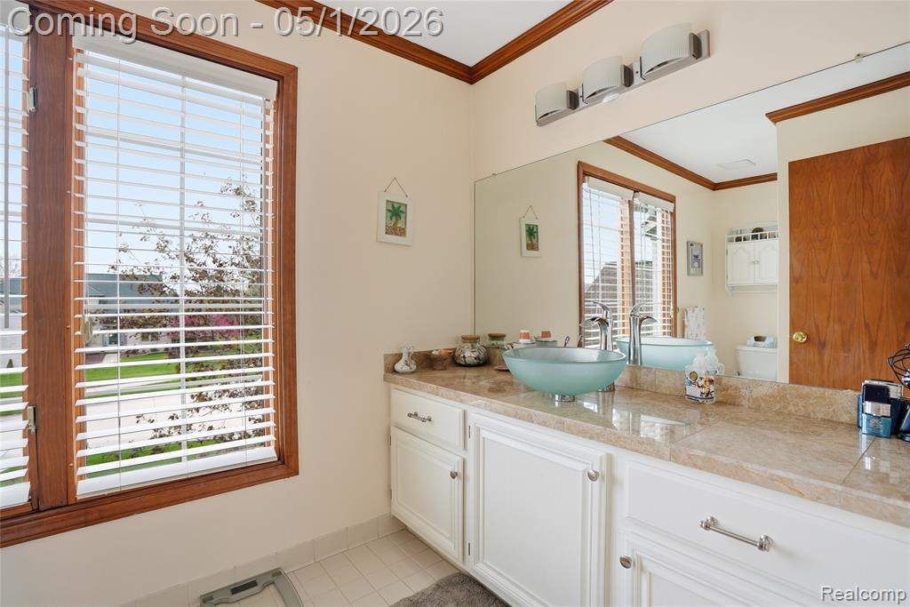 14428 Glen Eagle Court, Shelby Twp, MI 48315 — Photo 35