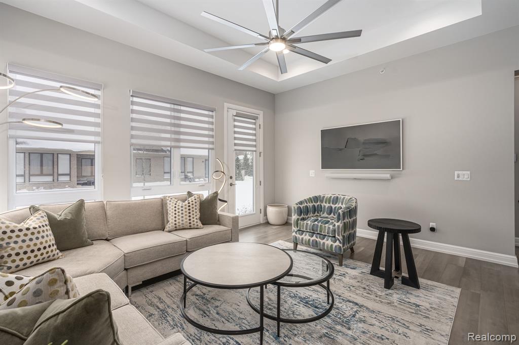 7484 Gramercy Circle, West Bloomfield, MI — Photo 14