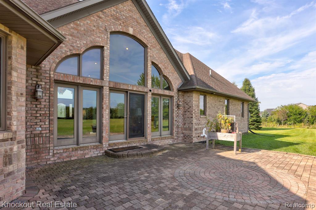 10205 Bradley Road, Frankenmuth, MI 48734 — Photo 49
