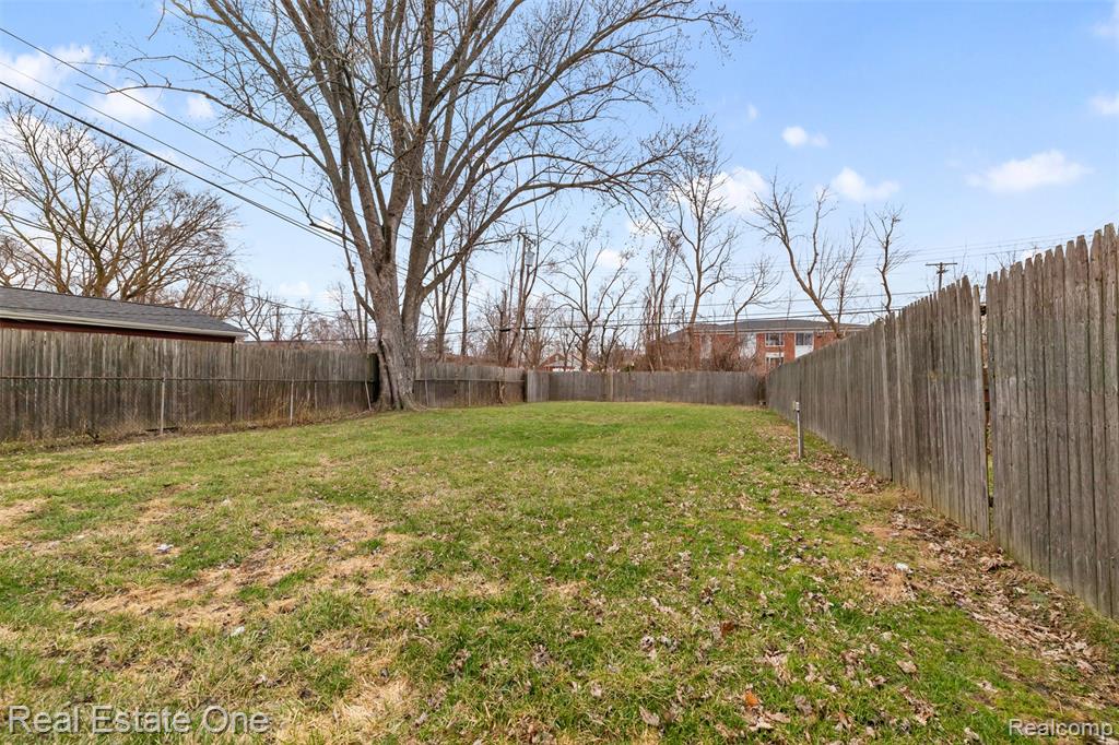 863 Harrison Boulevard, Lincoln Park, MI 48146 — Photo 28