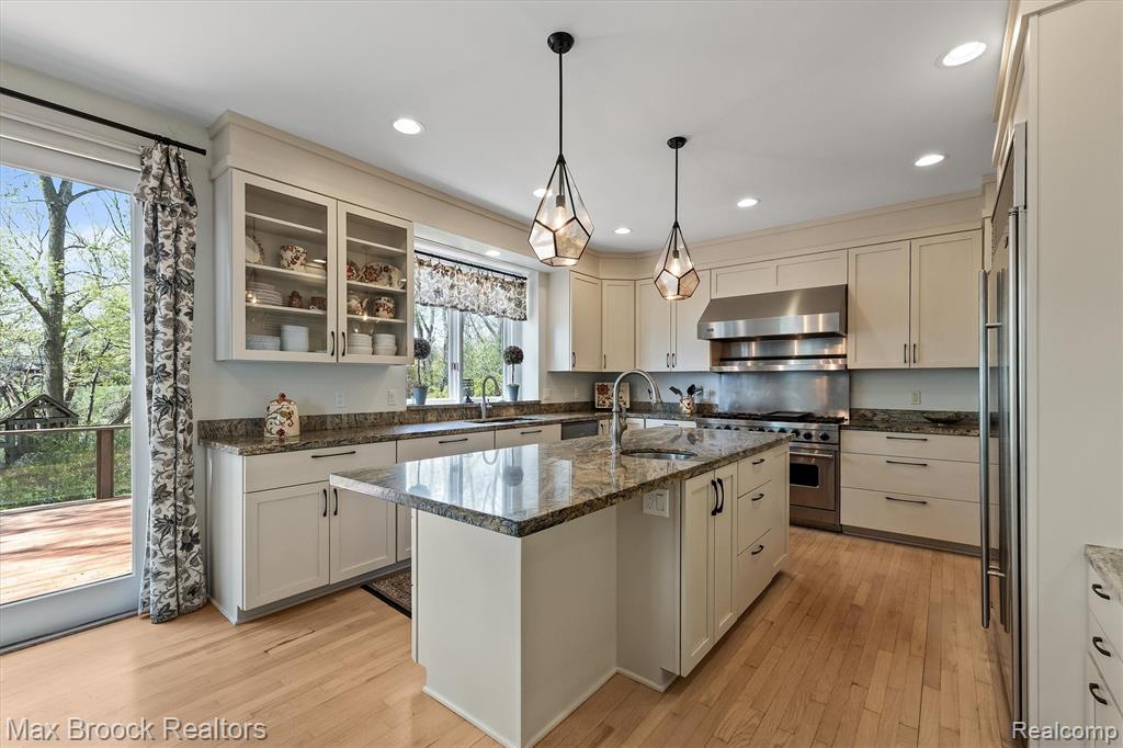 398 Shrewsbury Drive, Clarkston, MI 48348 — Photo 19