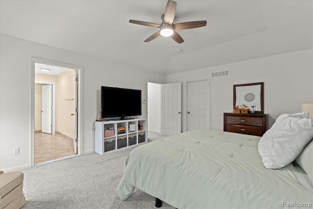 10522 STONEY POINT Drive, South Lyon, MI 48178 — Photo 15