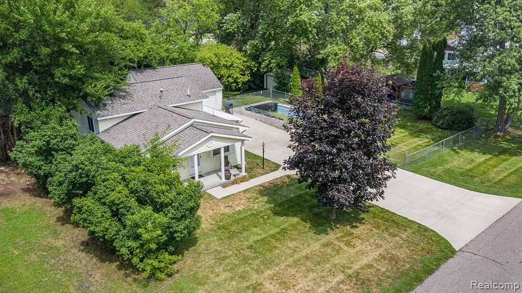 5524 Aylesbury Drive, Waterford, MI 48327 — Photo 28