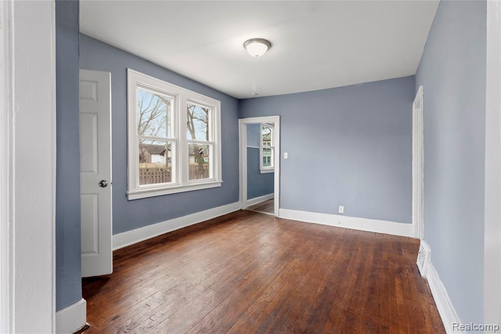 471 Kitchener Street, Detroit, MI 48215 — Photo 5