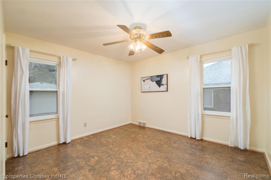 5661 Hubbell Street, Dearborn Heights, MI 48127 — Photo 13