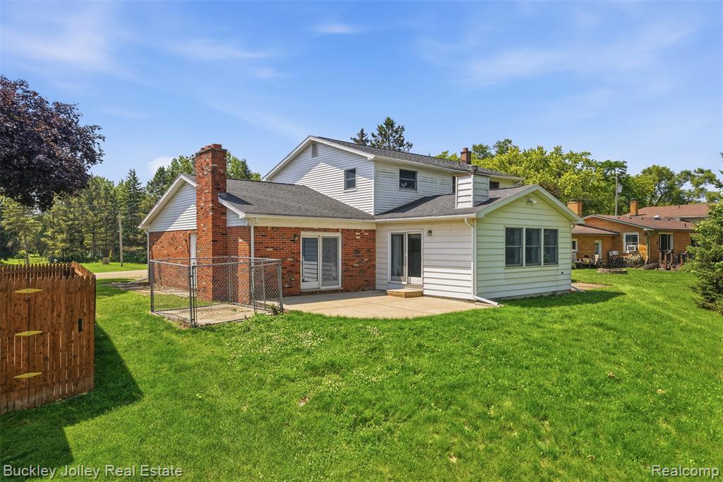10507 Lafollette Drive, Brighton, MI 48114 — Photo 22