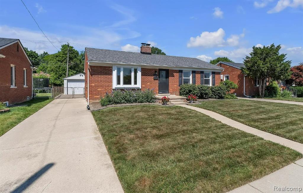 9623 Fairfield Street, Livonia, MI 48150 — Photo 2