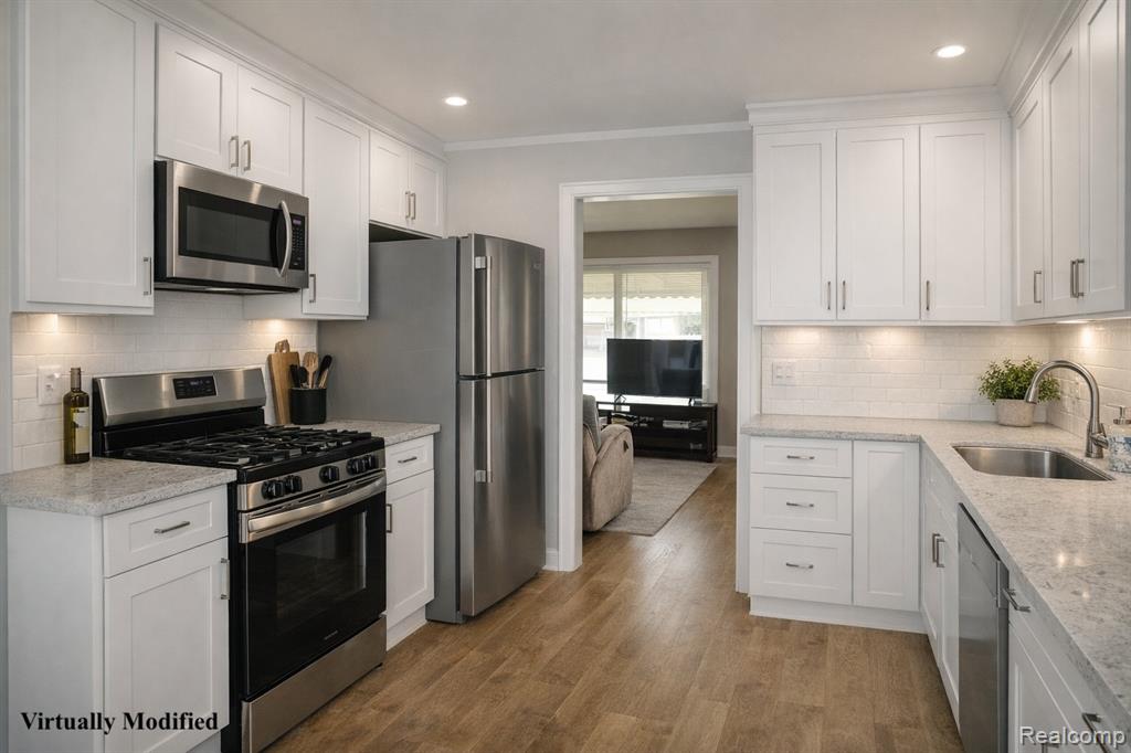 7322 E Frumin Court, Westland, MI — Photo 8