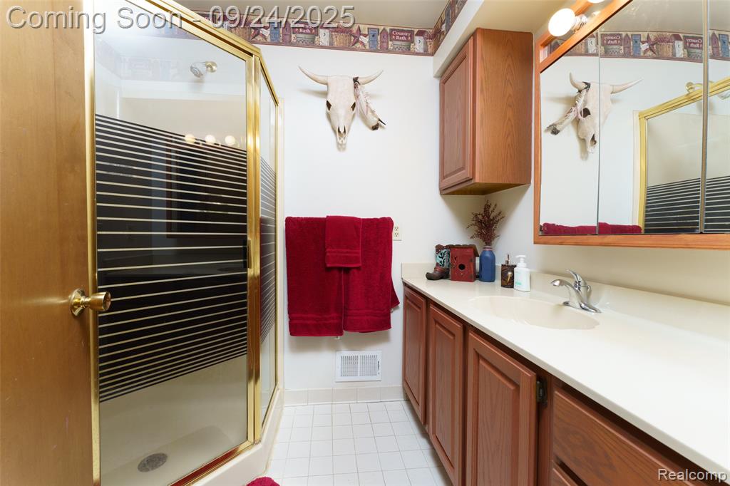 9511 W Allen Road, Fowlerville, MI 48836 — Photo 32