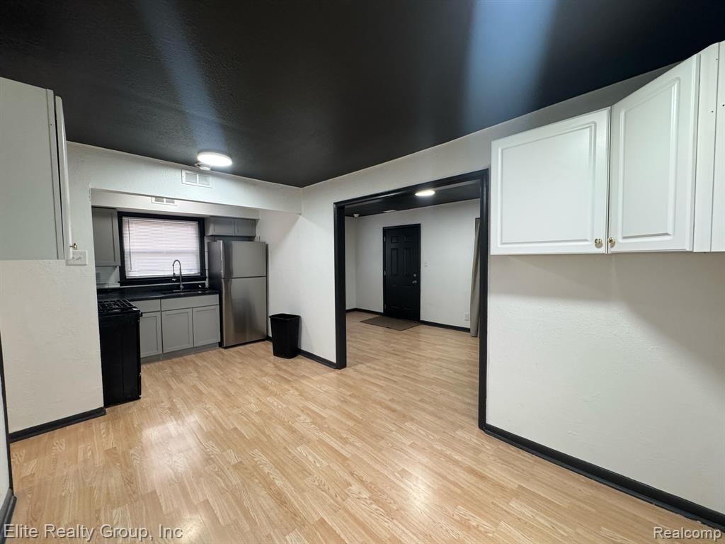5990 Janet Street, Taylor, MI 48180 — Photo 6