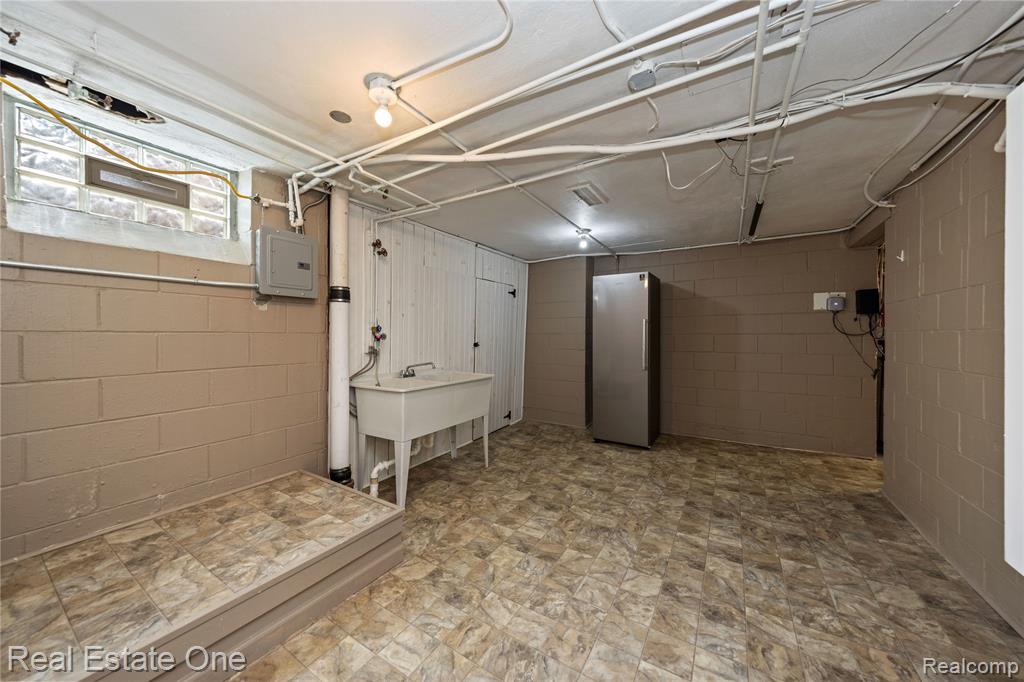 8124 Huntington Road, Huntington Woods, MI — Photo 44