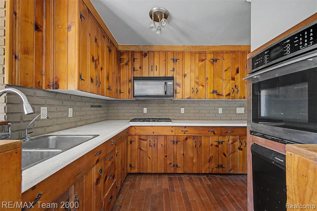 2145 Oakville Waltz Road, Ash, MI 48164 — Photo 11