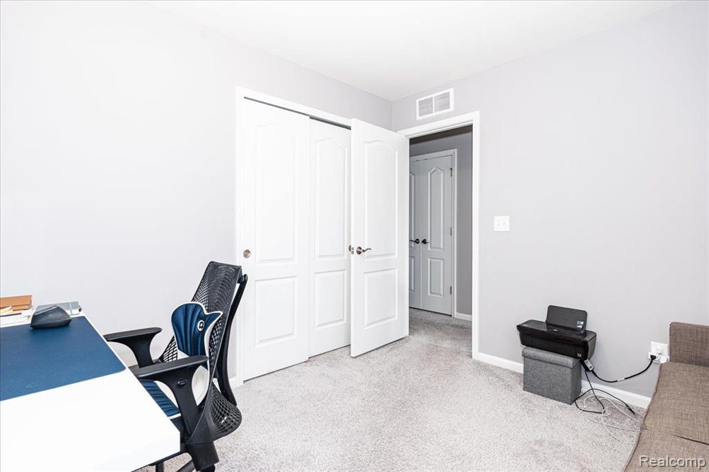 43646 CHANCELLOR Lane, Novi, MI — Photo 22