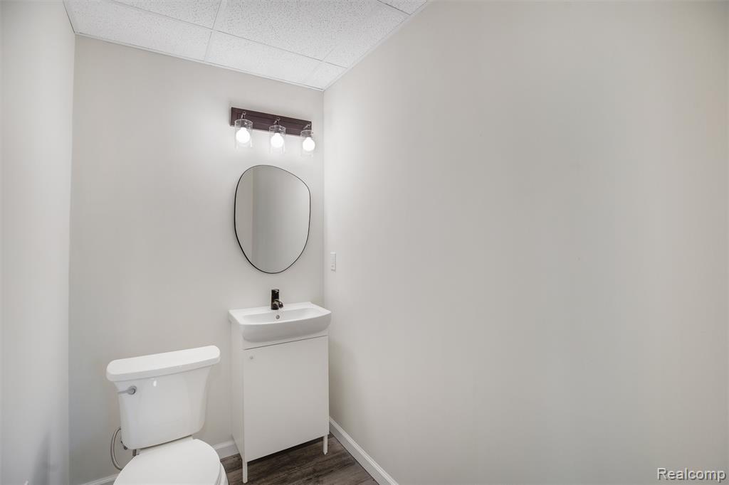 43583 Chancellor Lane, Novi, MI — Photo 36