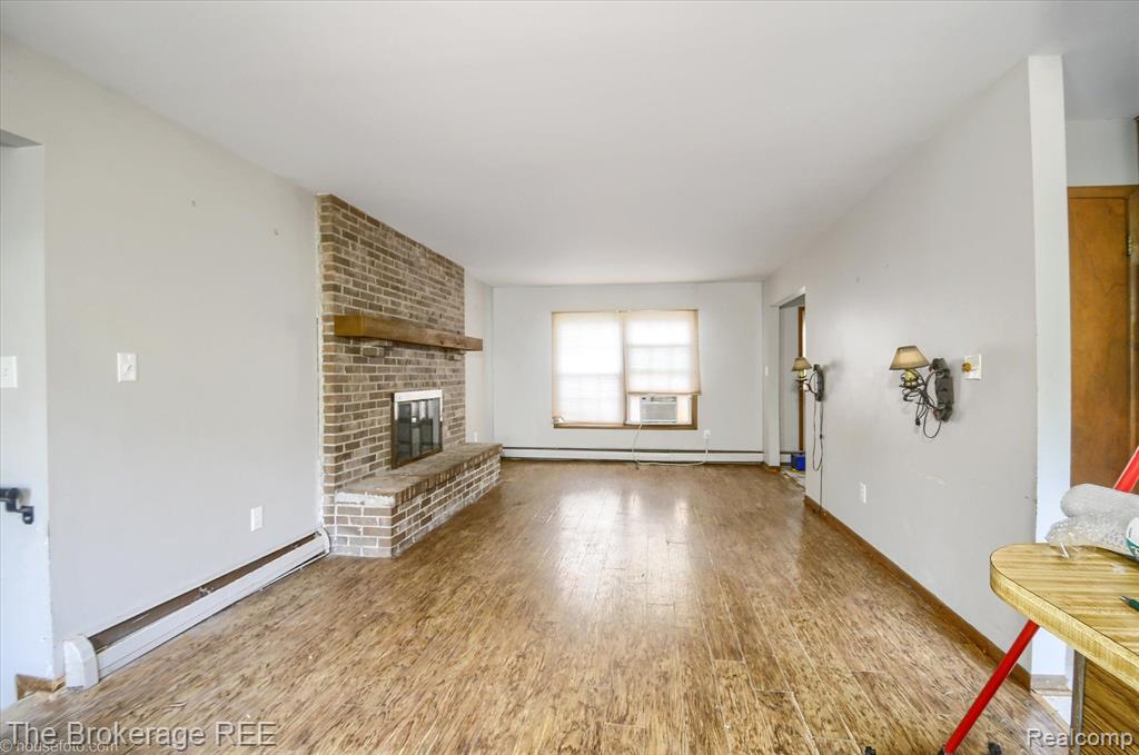 688 UPHILL Road, Milford, MI 48381 — Photo 10