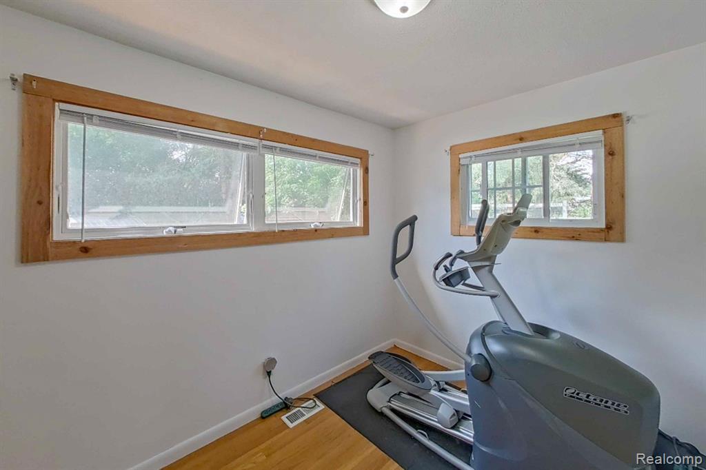 6790 WESTGATE Drive, Laingsburg, MI 48848 — Photo 15