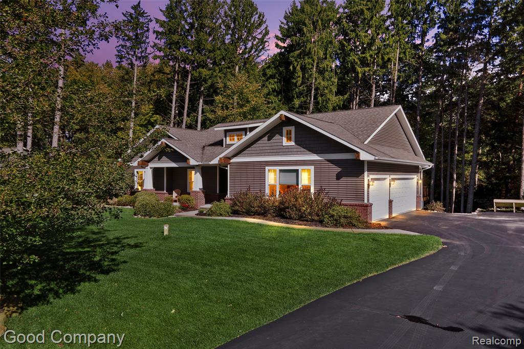 8726 Sunrise Mist Drive, Pinckney, MI 48169 — Photo 45