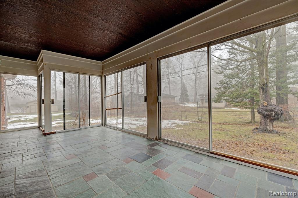 5936 Warbler Drive, Clarkston, MI — Photo 15