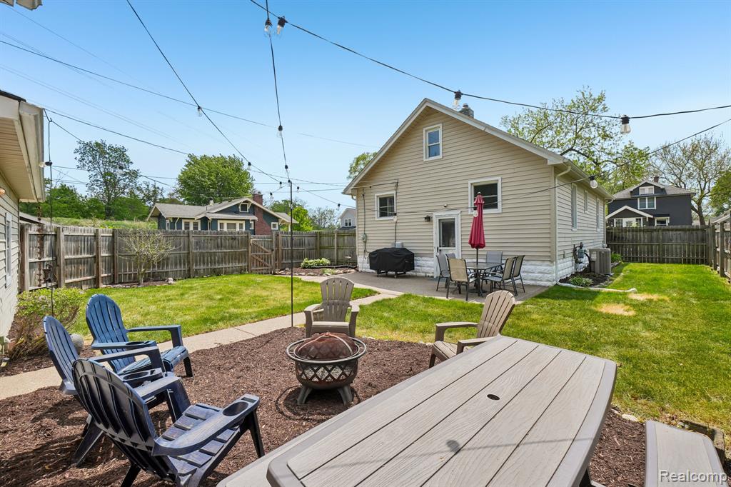 602 Florence Avenue, Royal Oak, MI 48067 — Photo 30