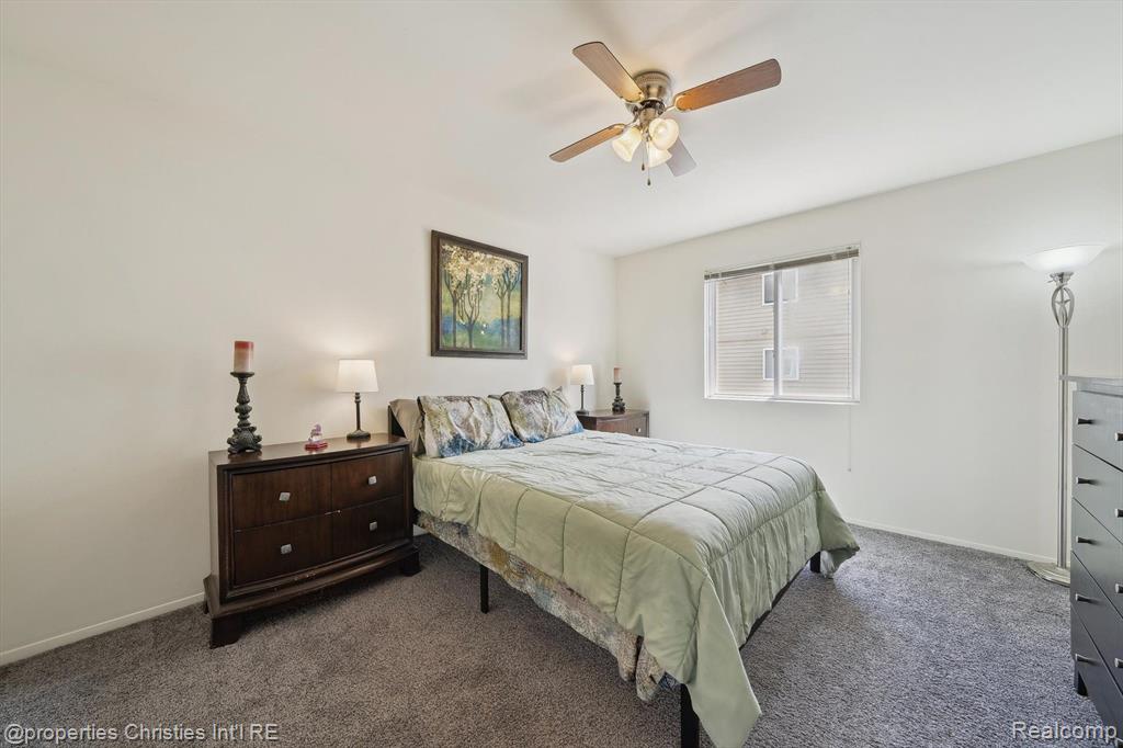 623 LEWA DOWNS Drive, Pontiac, MI 48341 — Photo 10