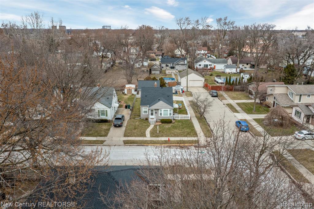 609 E Baker Avenue, Clawson, MI — Photo 29