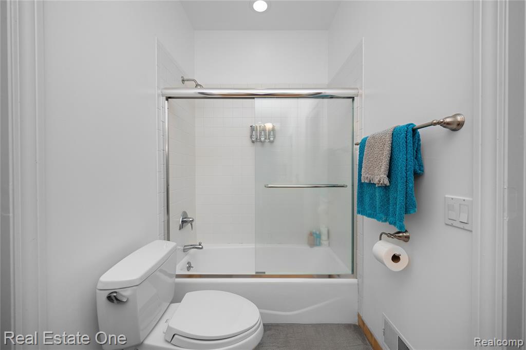 1937 Carsons Cove, Commerce Twp, MI 48390 — Photo 44