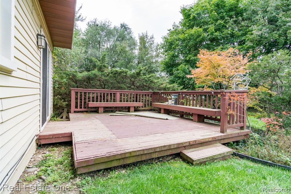 4985 BUTLER Drive, Troy, MI 48085 — Photo 24