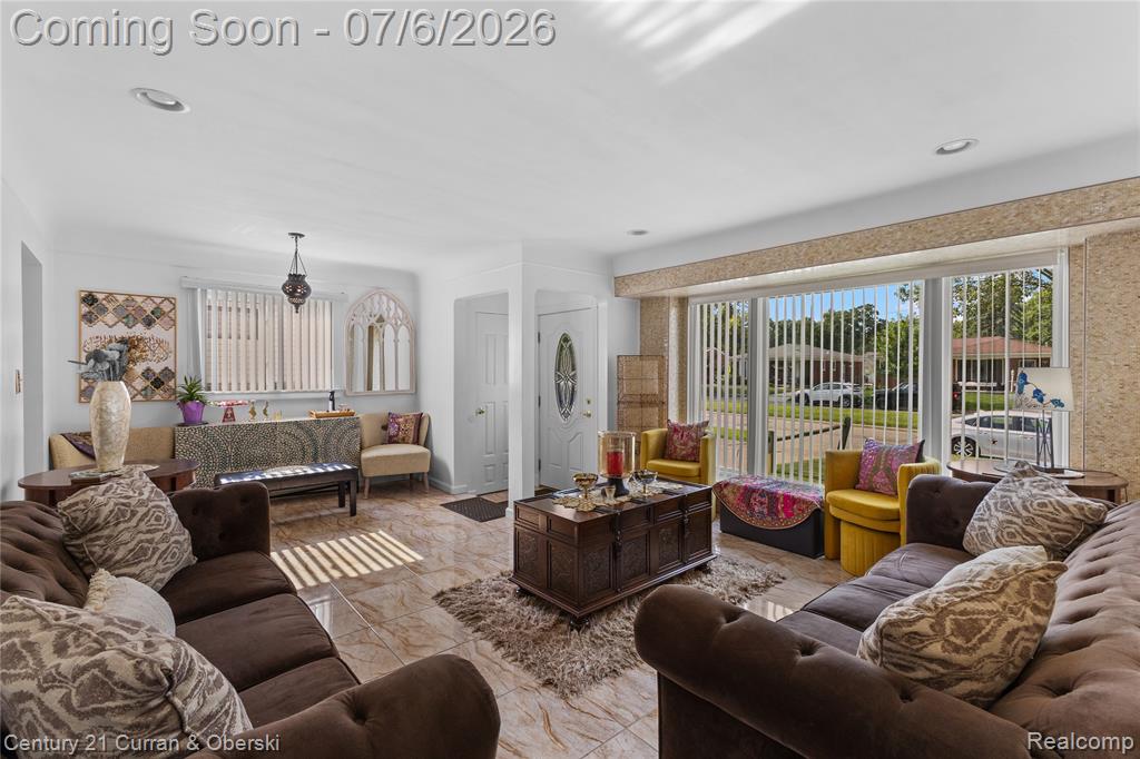 29683 Marquette Street, Garden City, MI — Photo 3