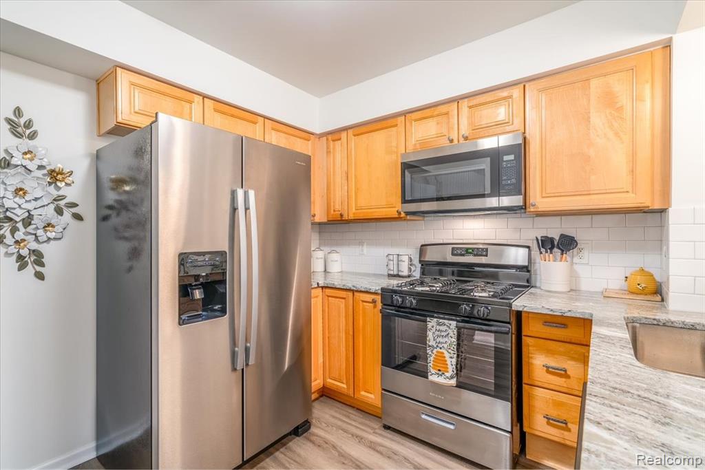 4509 Hunters Circle E, Canton, MI 48188 — Photo 12
