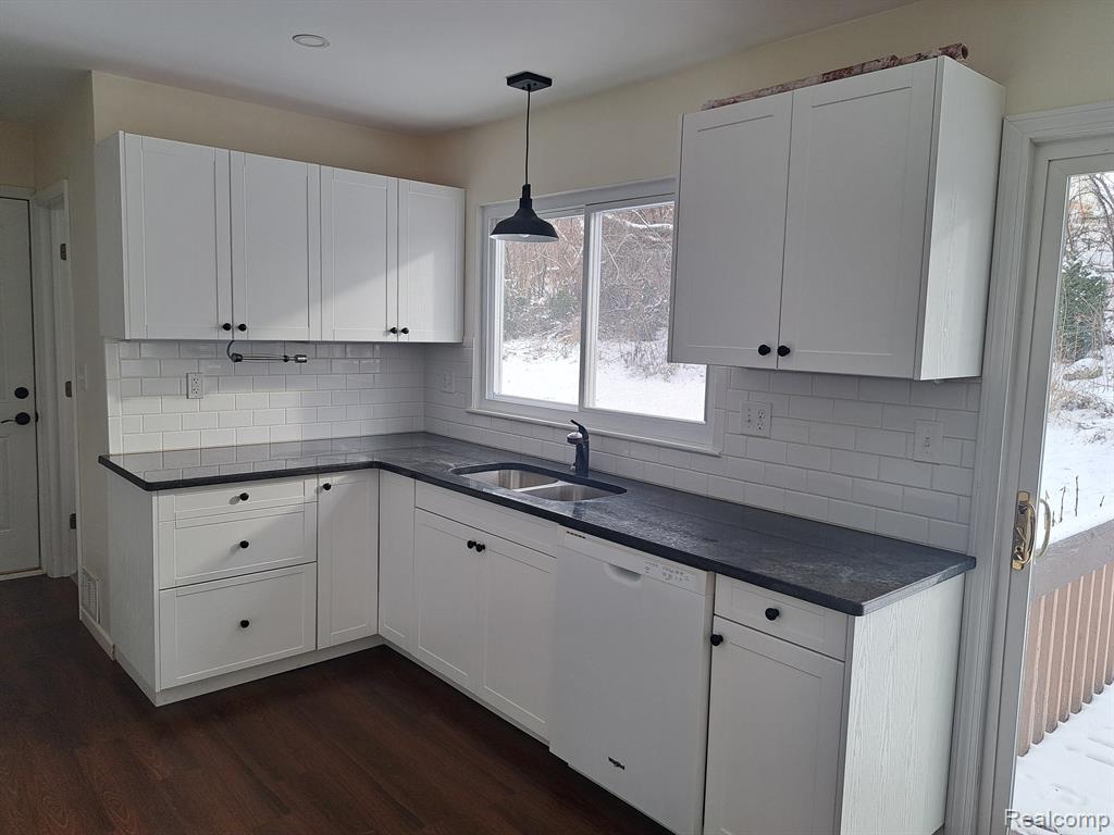 16 JAY LEE Court, Ann Arbor, MI 48108 — Photo 6