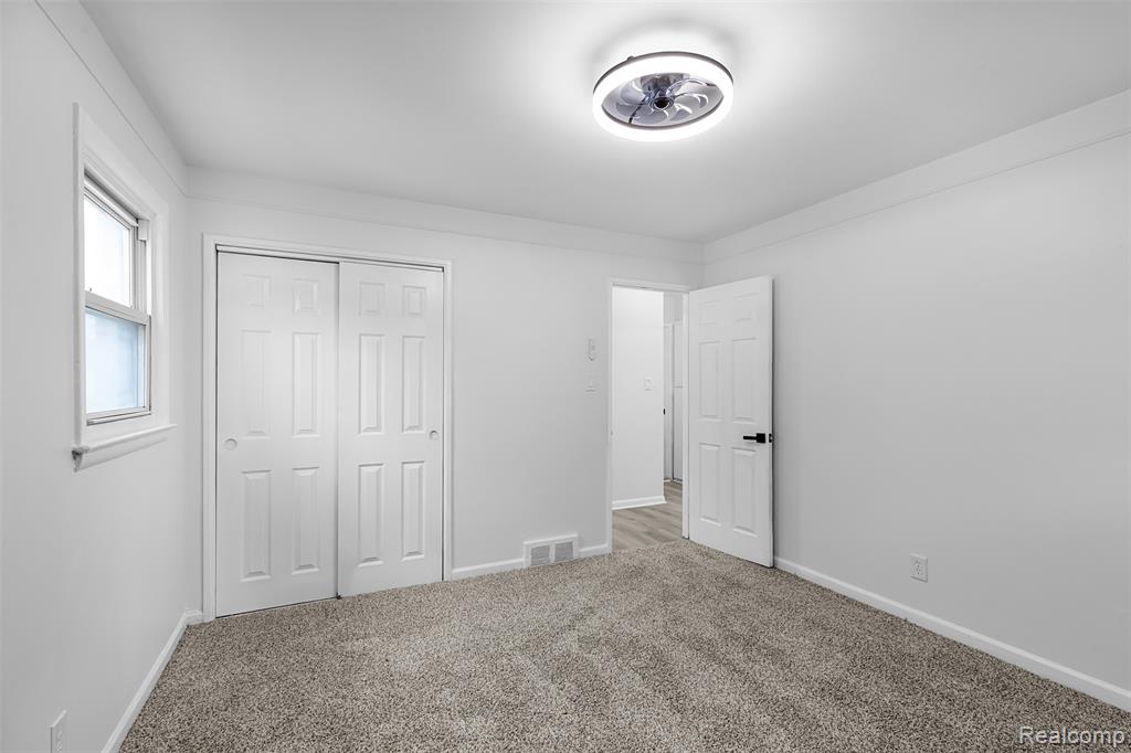 358 Greenwood Street, Inkster, MI 48141 — Photo 17