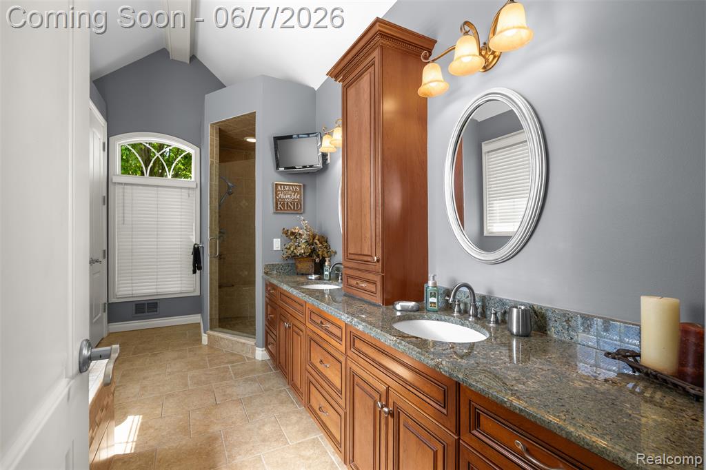 56074 Lario Court, Macomb, MI 48042 — Photo 22
