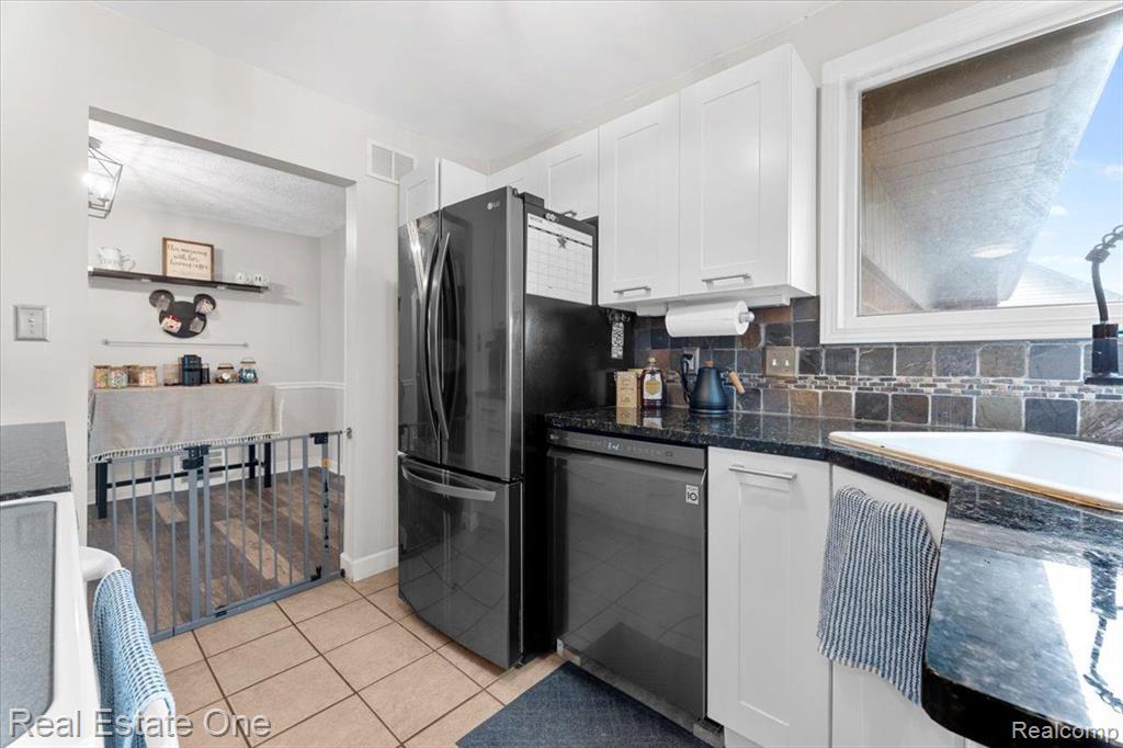 6350 KING Avenue, Allen Park, MI 48101 — Photo 7