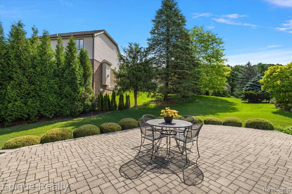 5675 Golf Pointe Drive, Clarkston, MI 48348 — Photo 71