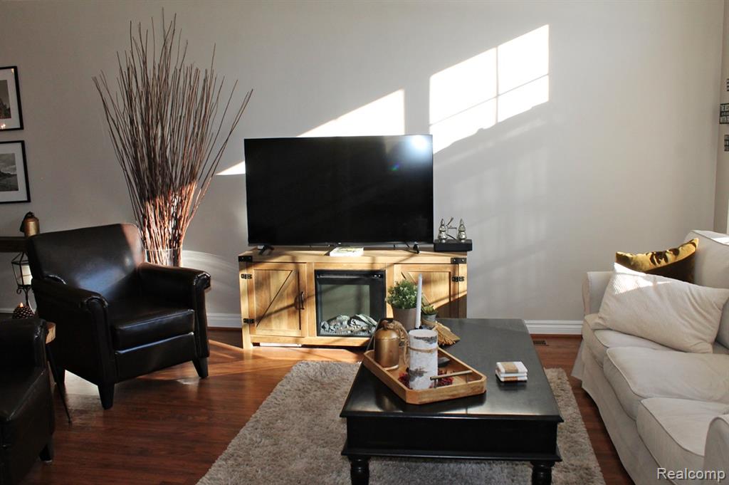 45679 N Stonewood Road, 58, Canton, MI 48187 — Photo 9