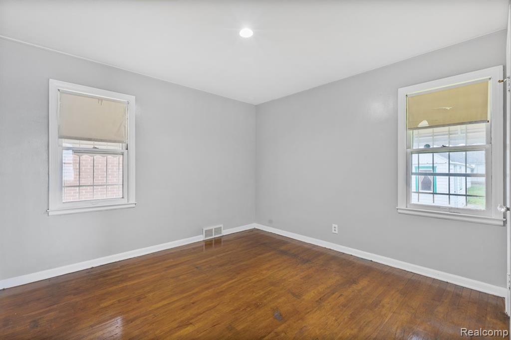 9039 BRACE Street, Detroit, MI 48228 — Photo 10