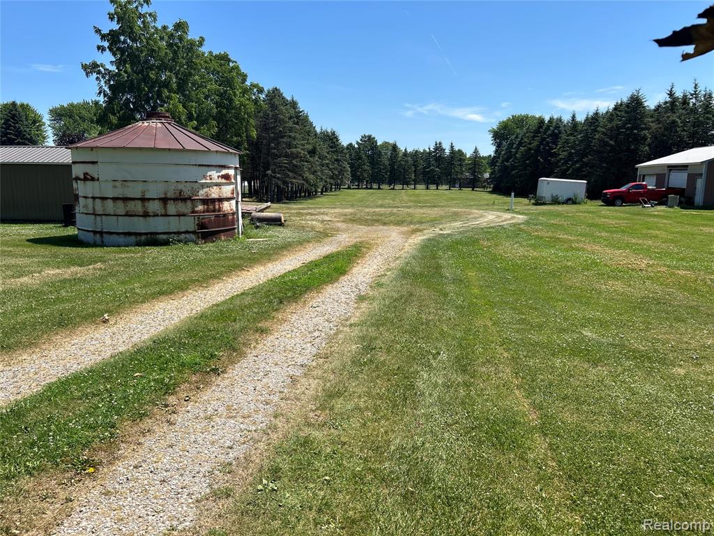 11039 Torrey Road, Fenton, MI 48430 — Photo 10