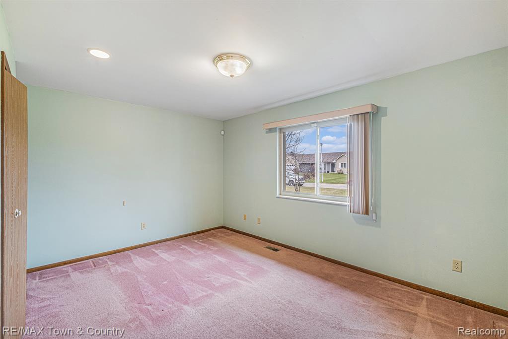 8401 Bellechasse Drive, Davison, MI 48423 — Photo 15