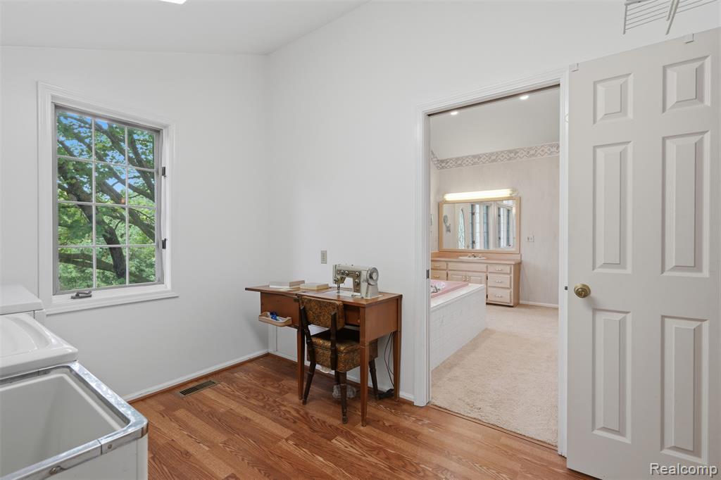9277 Burning Tree Drive, Grand Blanc, MI 48439 — Photo 42